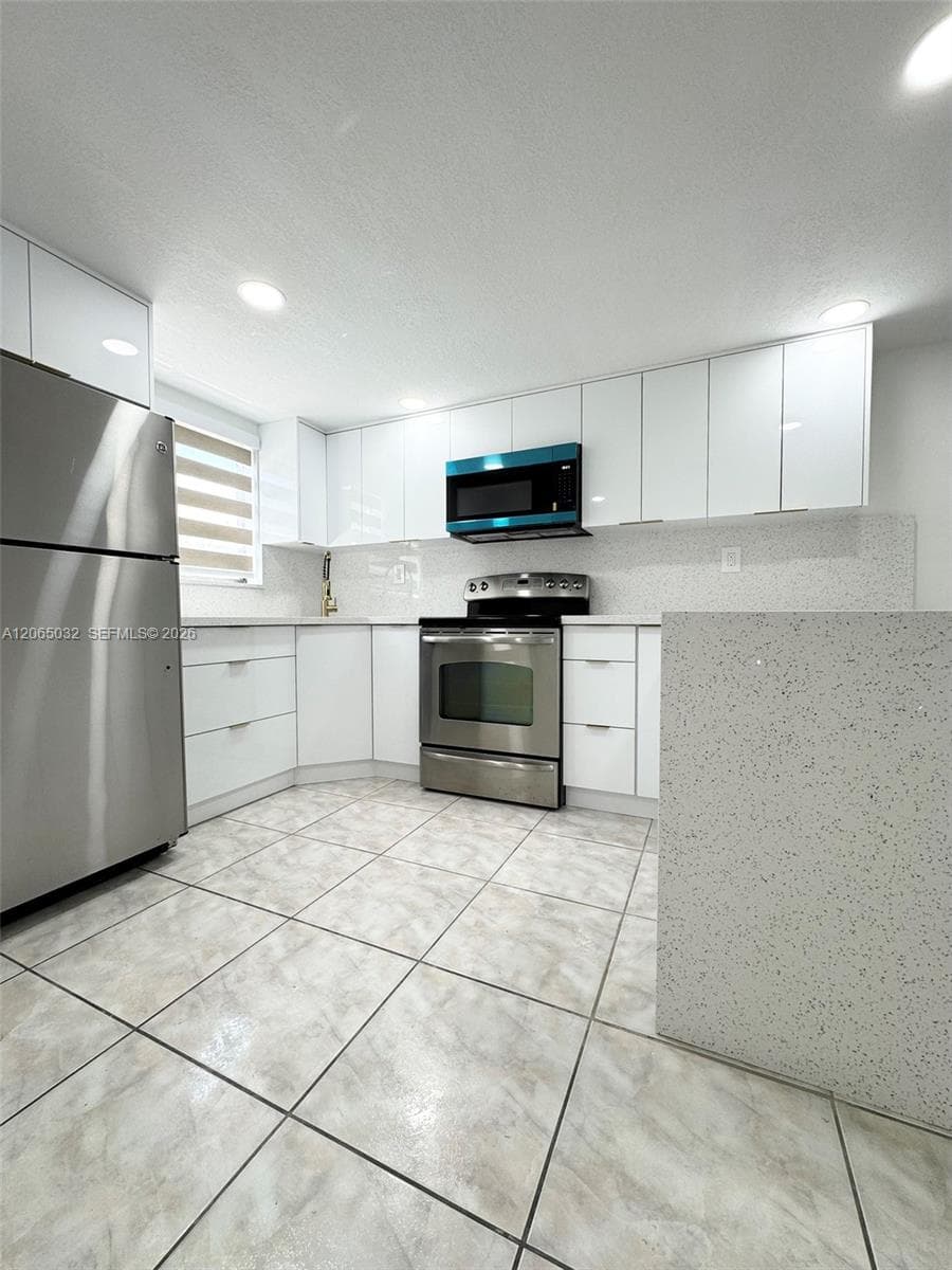 5580 W 26th Ct # 209, Hialeah FL 33016 photo 2