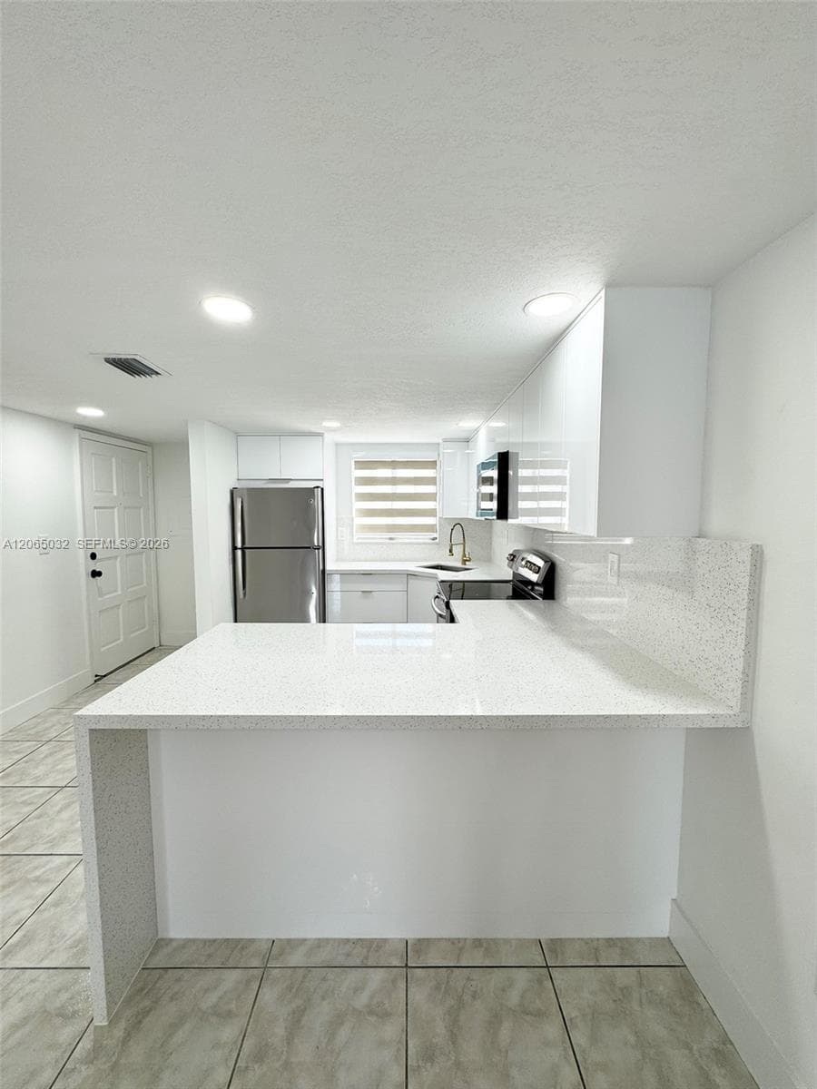 5580 W 26th Ct # 209, Hialeah FL 33016 photo 4