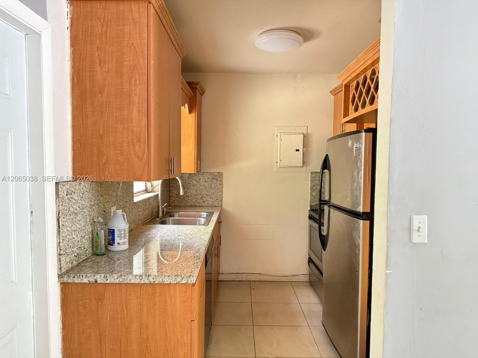 951 NE 157th Ter, North Miami Beach FL 33162 photo 5