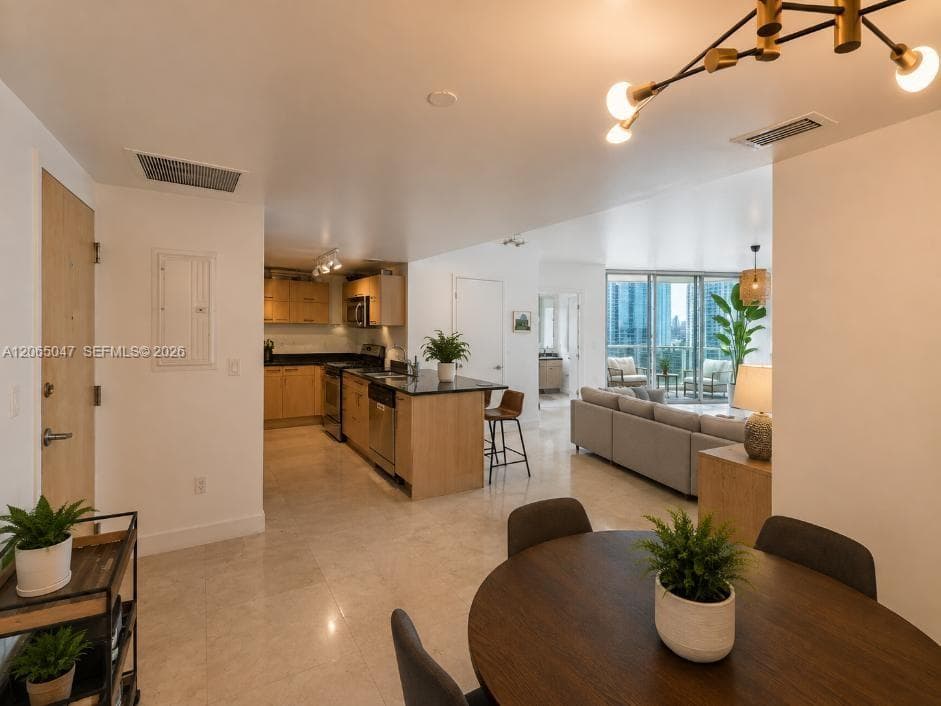 350 S Miami Ave # 2904, Miami FL 33130 photo 4