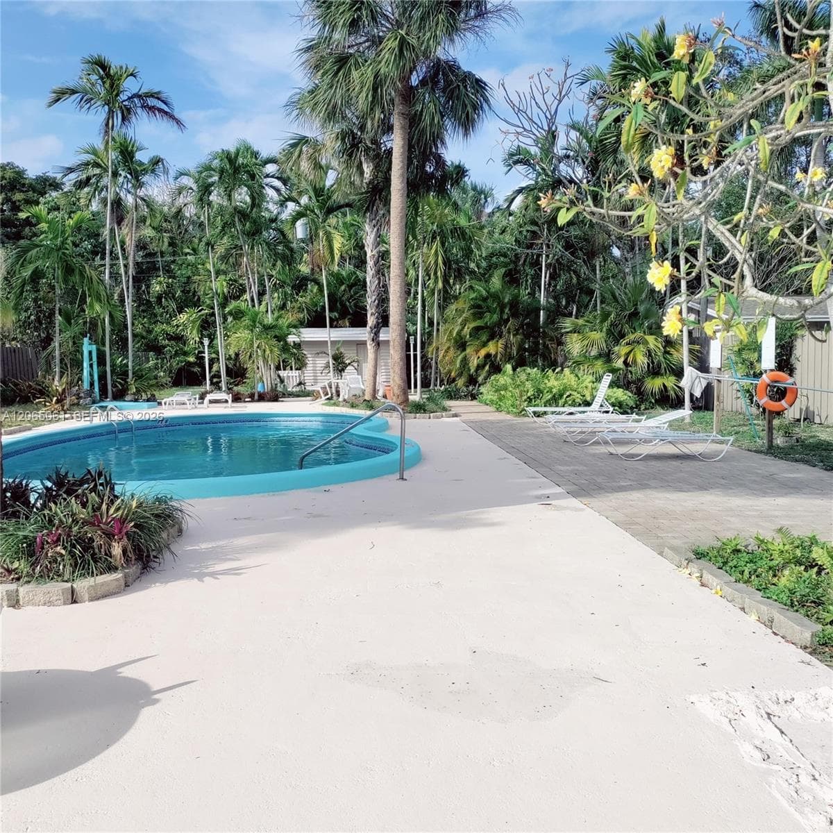 123-125 SW 19th Ave 1-3, Fort Lauderdale FL 33312