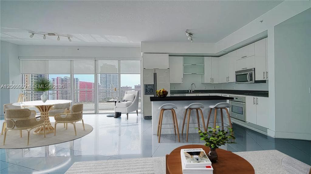 60 SW 13th St # 1600, Miami FL 33130 photo 3