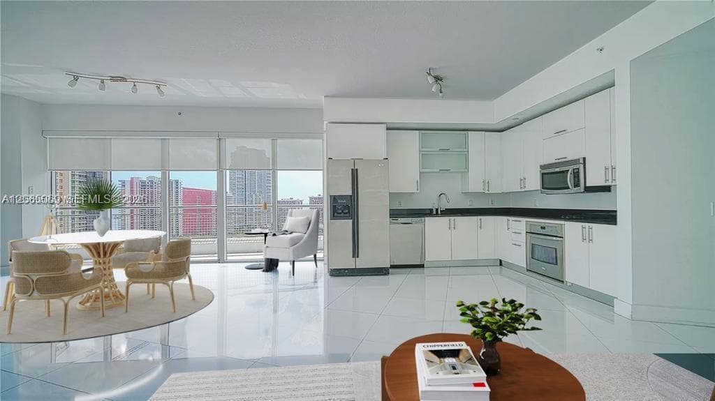 60 SW 13th St # 1600, Miami FL 33130 photo 5