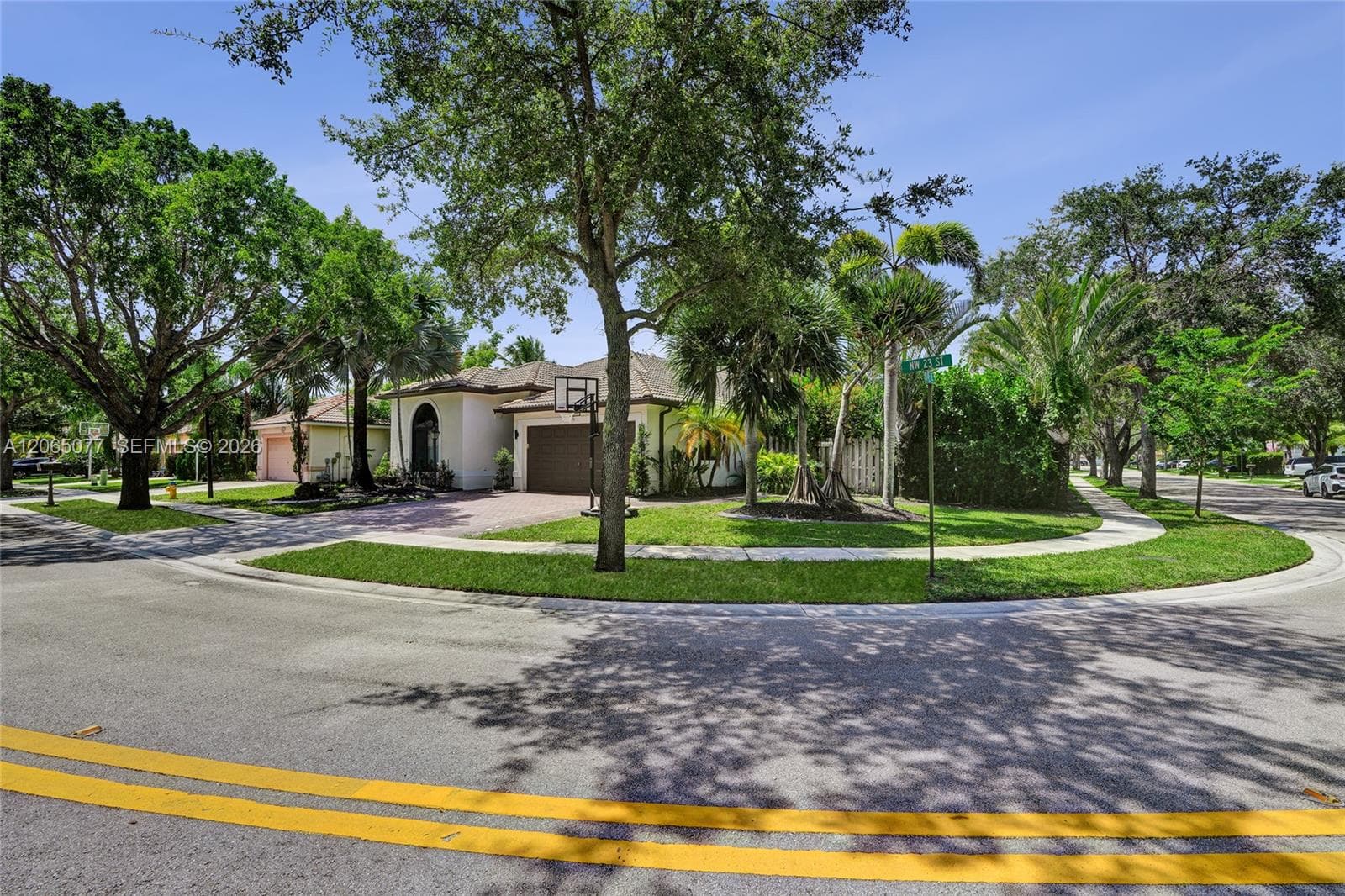 14298 NW 23rd St, Pembroke Pines FL 33028 photo 2