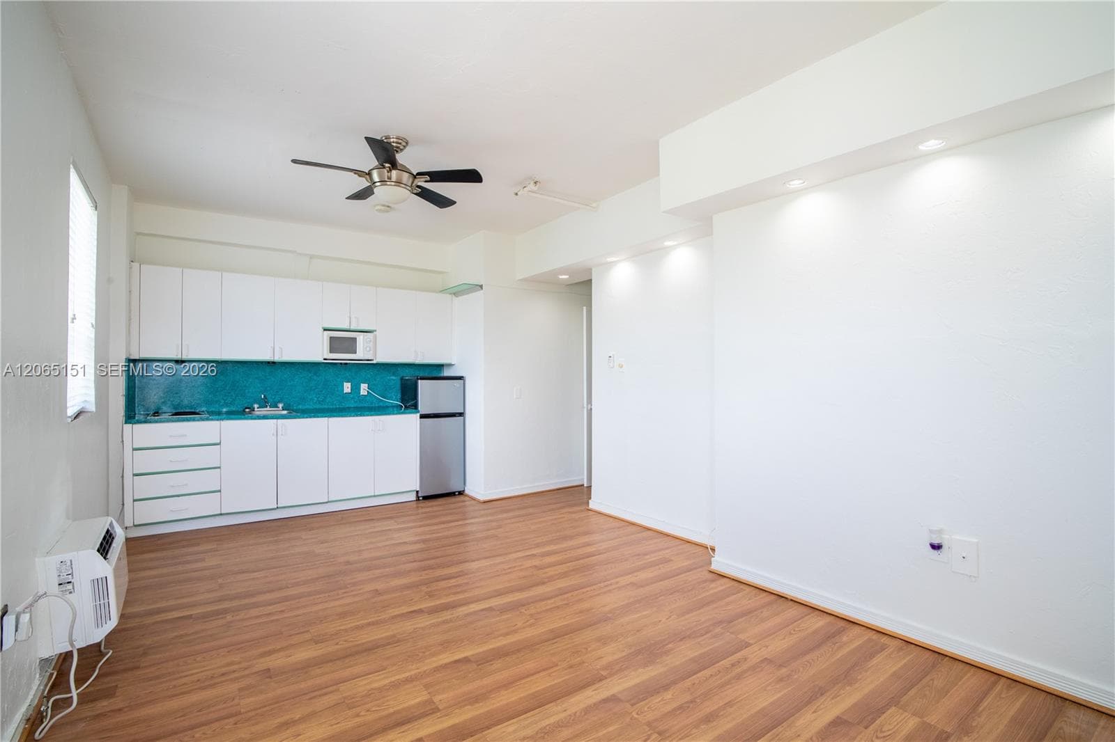 255 W 24th St # 436, Miami Beach FL 33140 photo 2