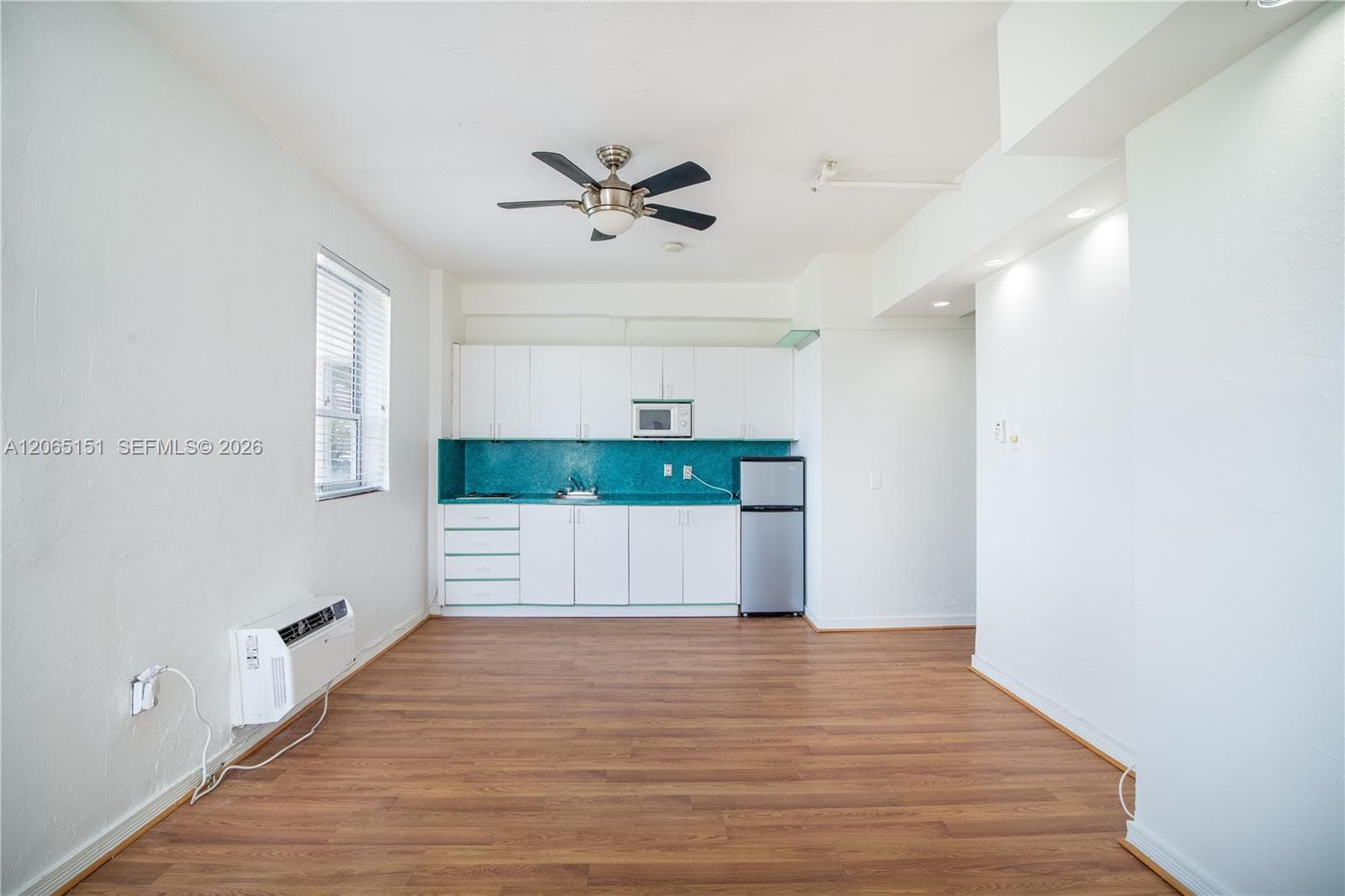 255 W 24th St # 436, Miami Beach FL 33140 photo 4