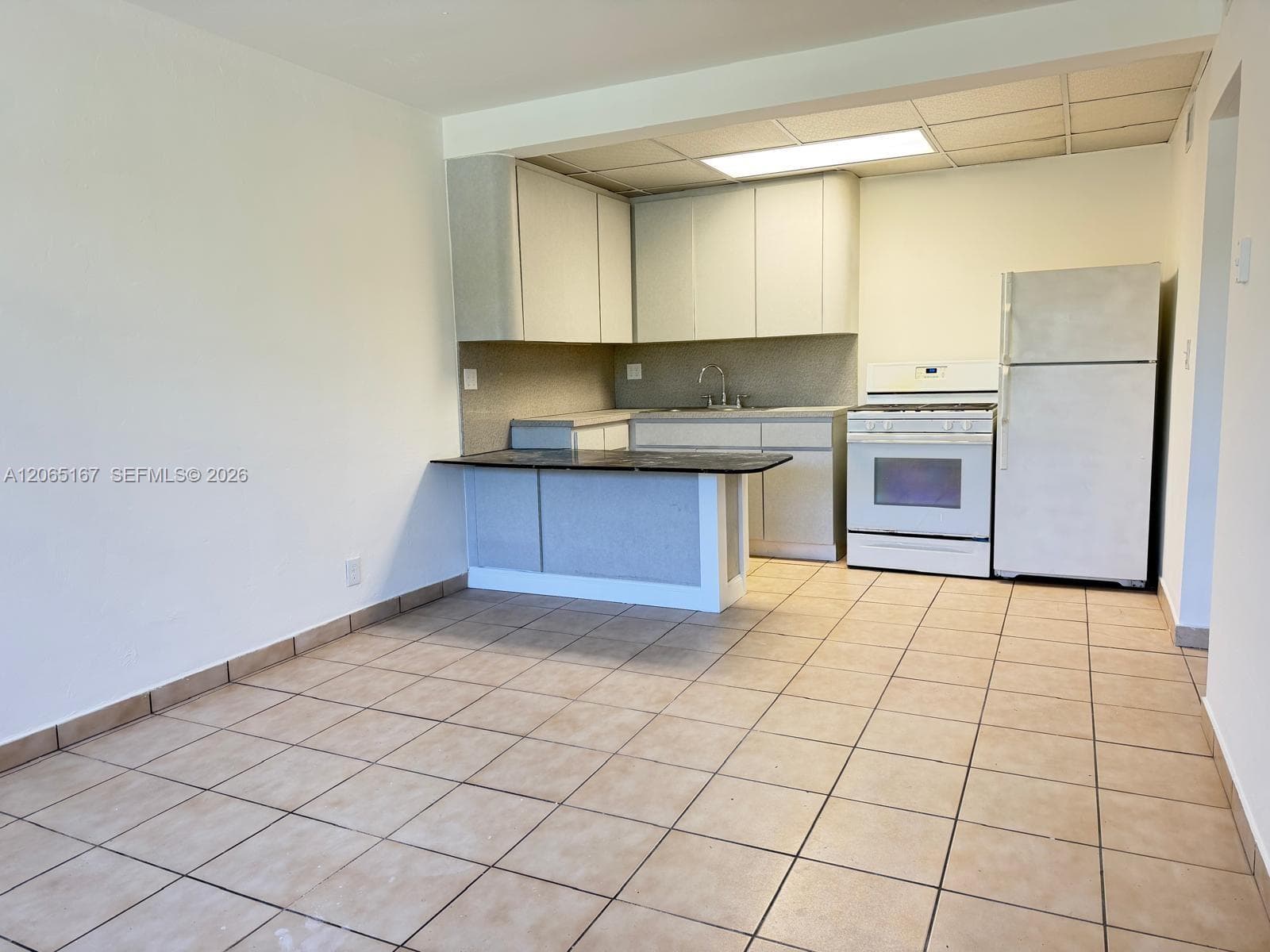 1845 Pembroke Rd # 4-27, Hollywood FL 33020 photo 2