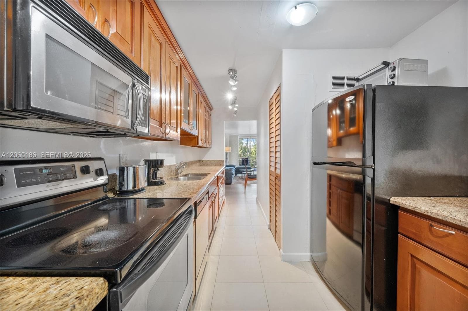3660 NE 166th St # 307, North Miami Beach FL 33160 photo 4