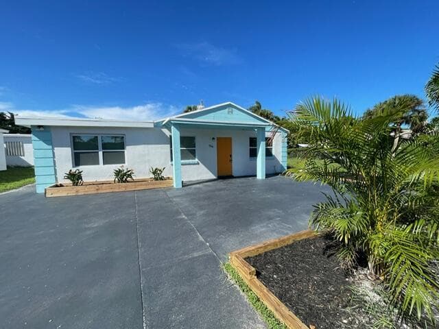 138 E 22ND Court, Riviera Beach FL 33404 photo 4