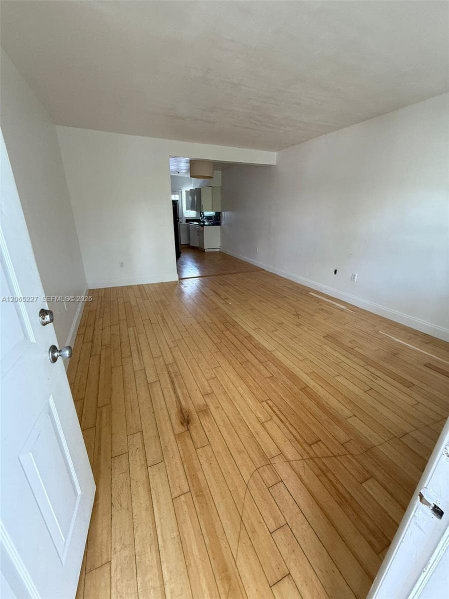 8080 Tatum Waterway Dr # 19, Miami Beach FL 33141 photo 4