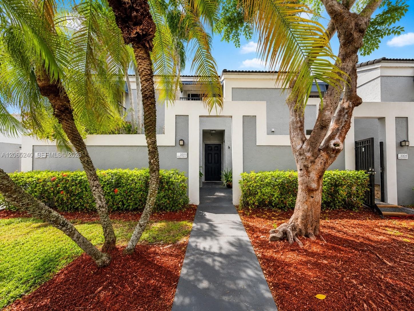 2311 SW 82nd Ter, North Lauderdale FL 33068