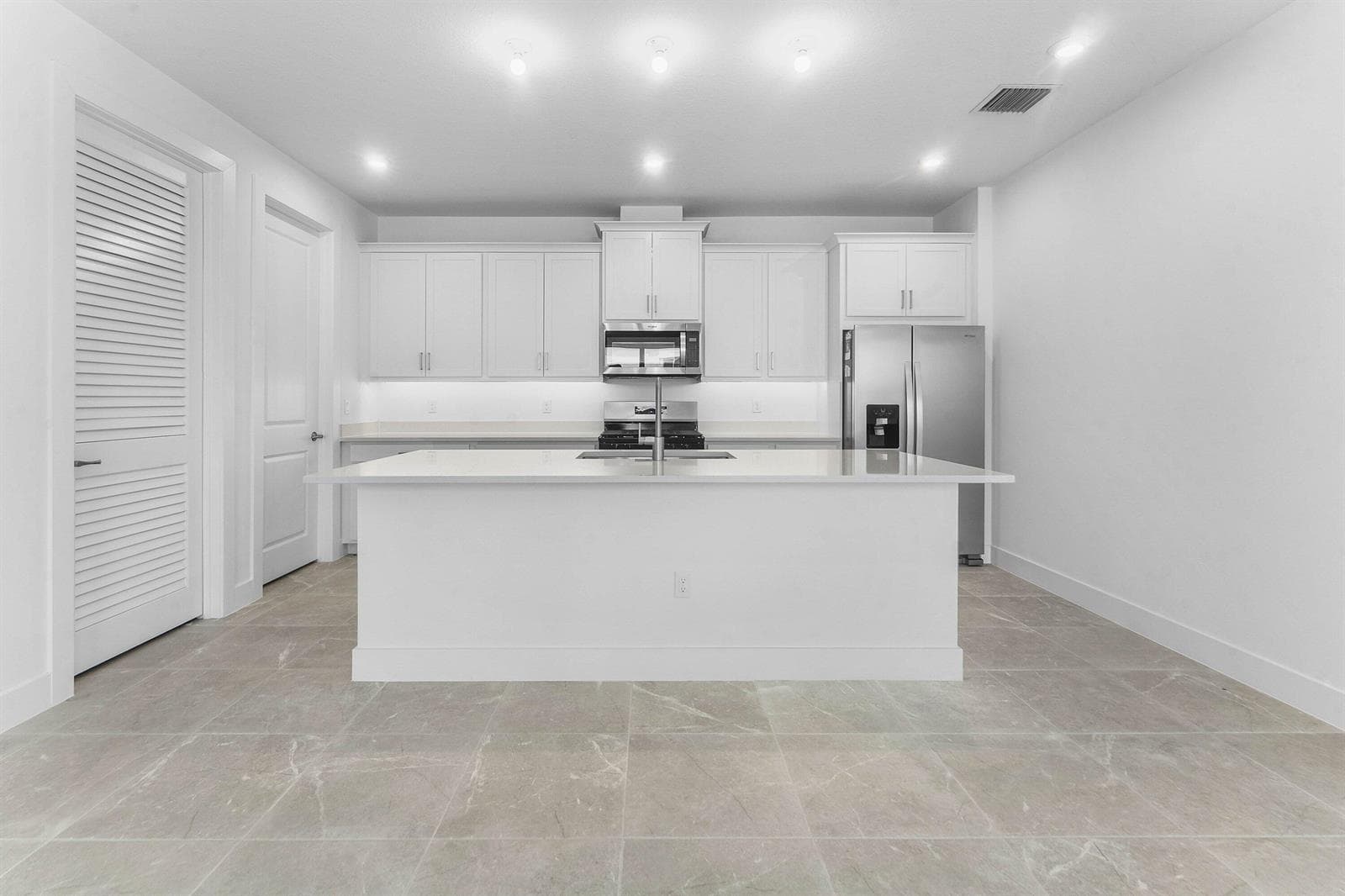 888 SW Newfield Avenue, Palm City FL 34990 photo 2