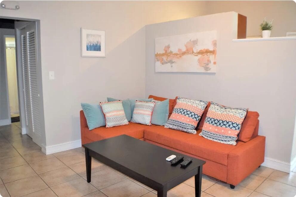 4411 E TRADEWINDS Avenue # B, Lauderdale By The Sea FL 33308 photo 2