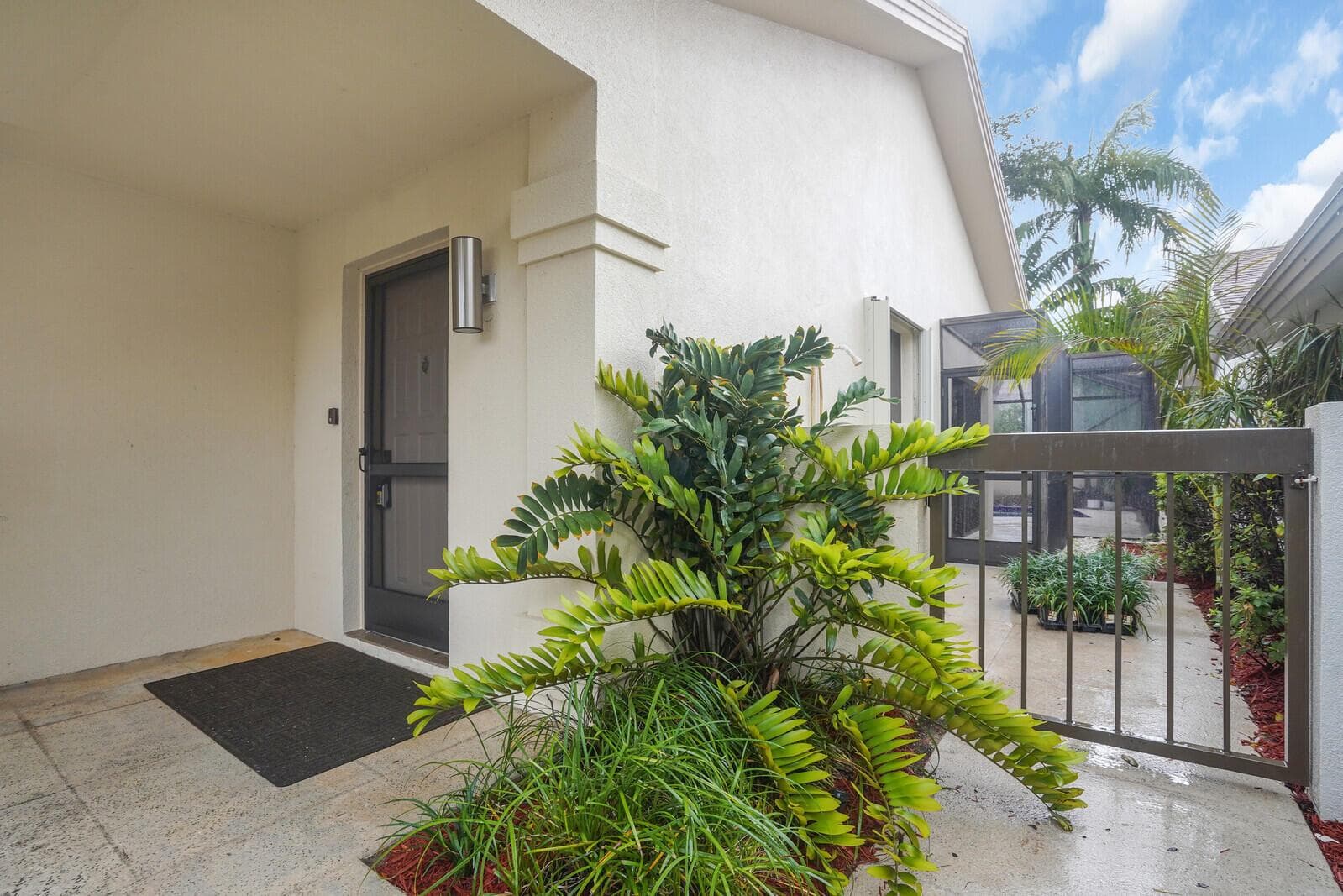112 INNER HARBOUR Way, Jupiter FL 33477 photo 4