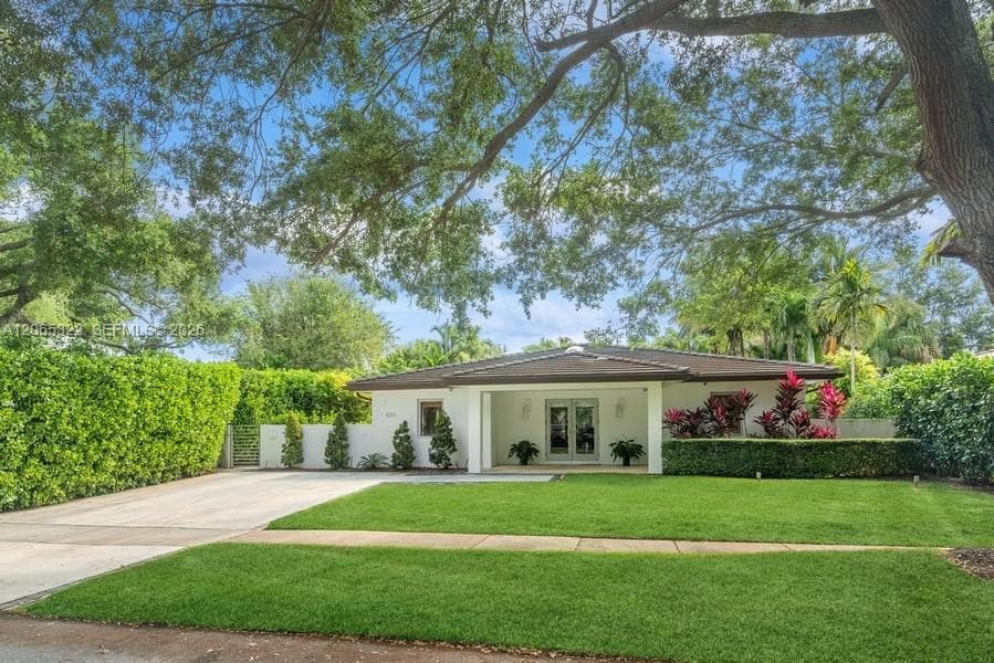 8215 SW 63rd Pl, Miami FL 33143