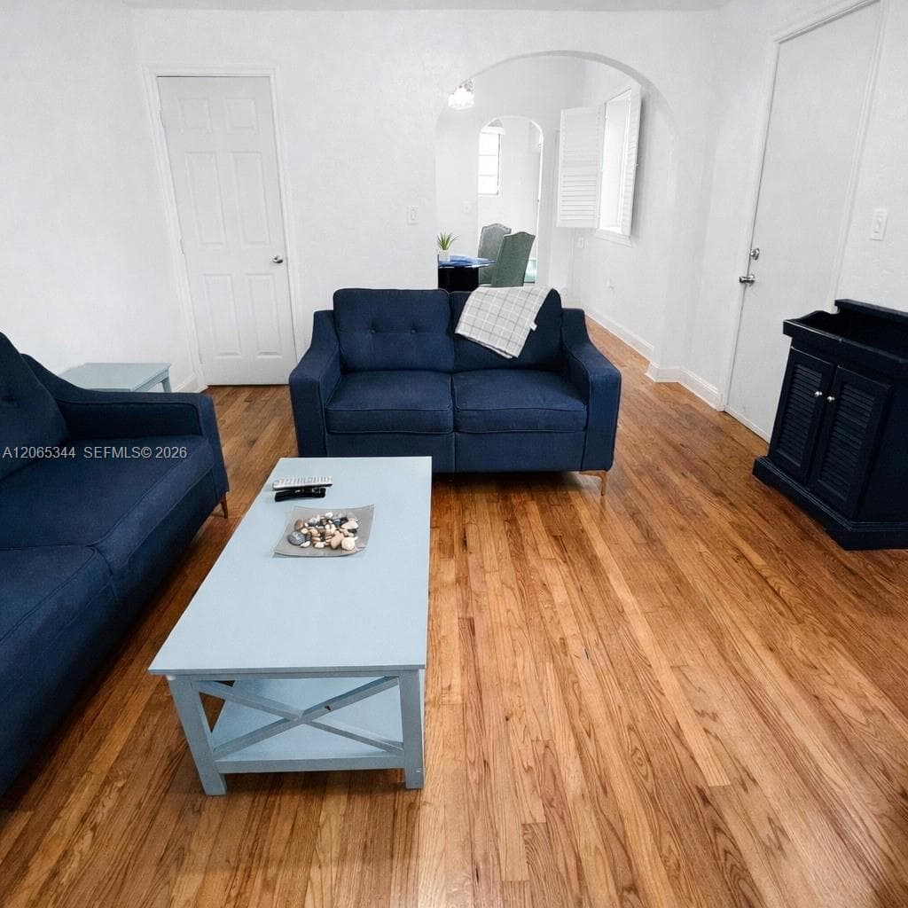 928 Euclid Ave # 6, Miami Beach FL 33139 photo 4