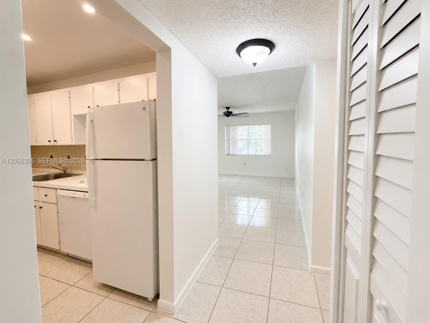 4384 NW 9th Ave # 2A, Deerfield Beach FL 33064 photo 2