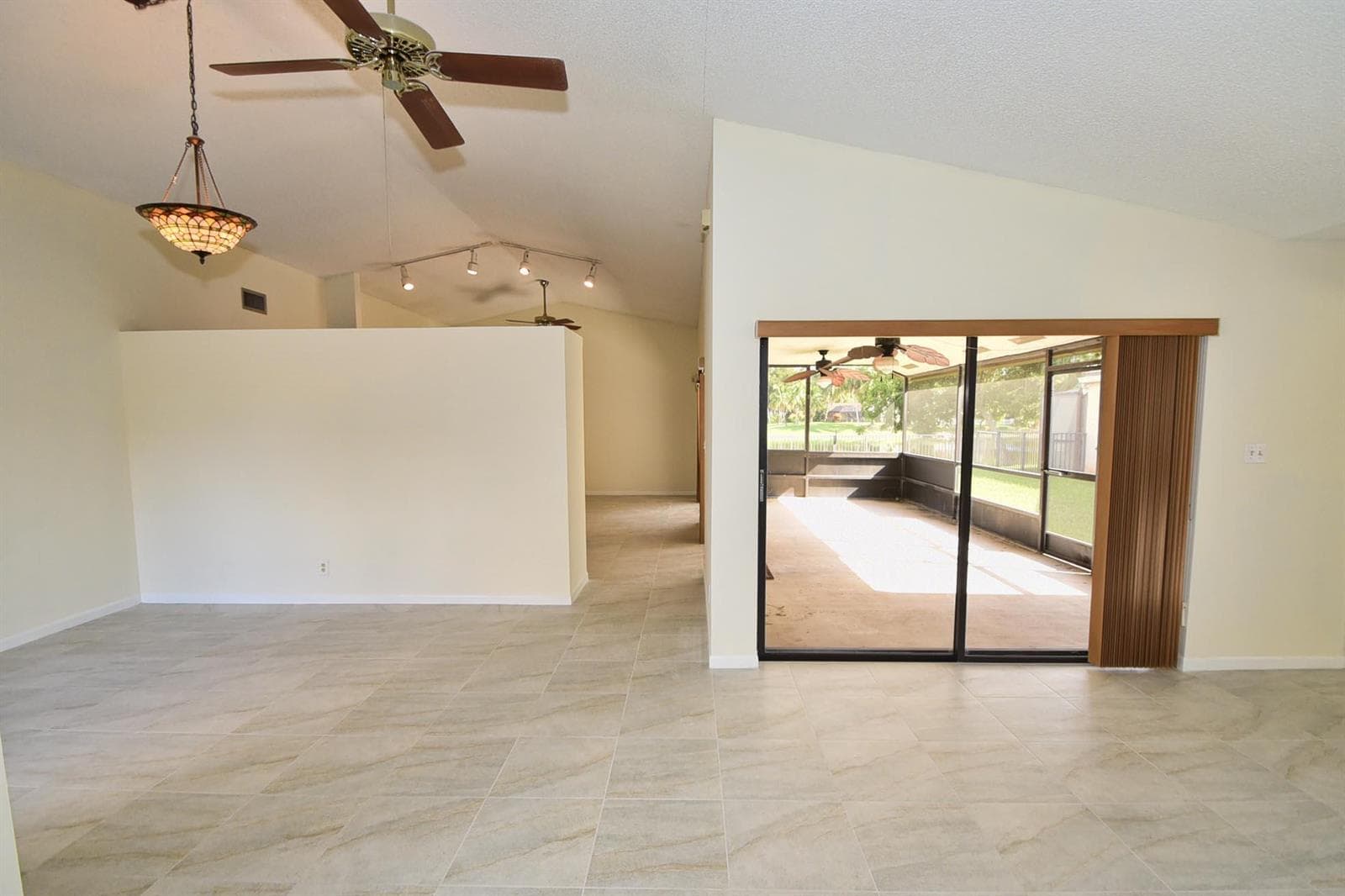 21518 SUMMERTRACE Circle, Boca Raton FL 33428 photo 4