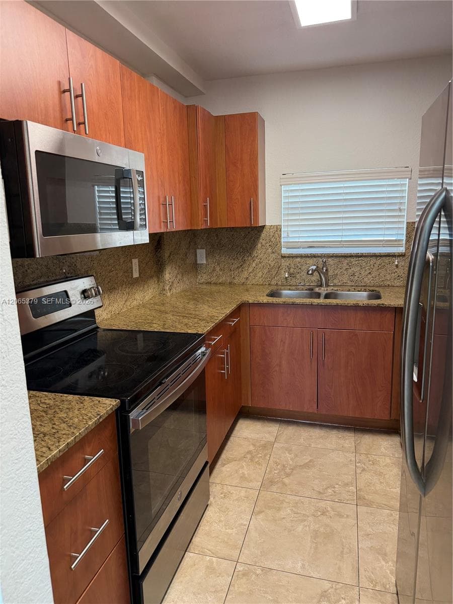 11 Antilla Ave # B, Coral Gables FL 33134