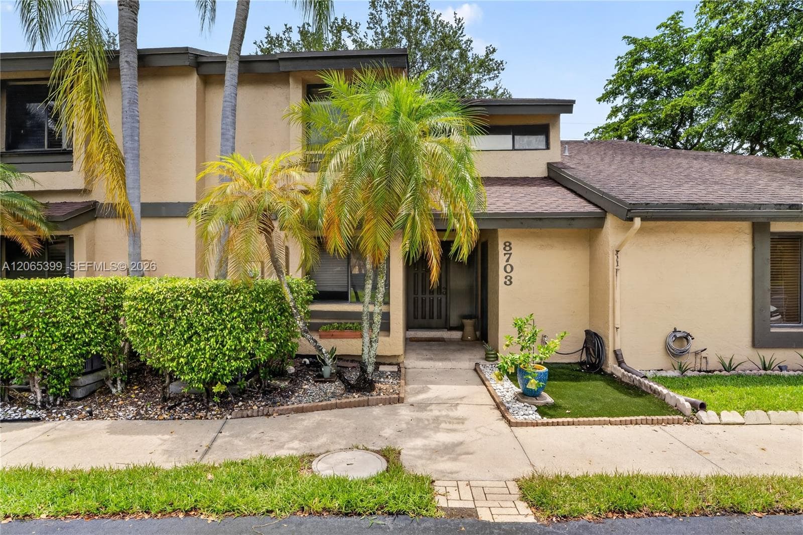 8703 Cleary Blvd, Plantation FL 33324 photo 2