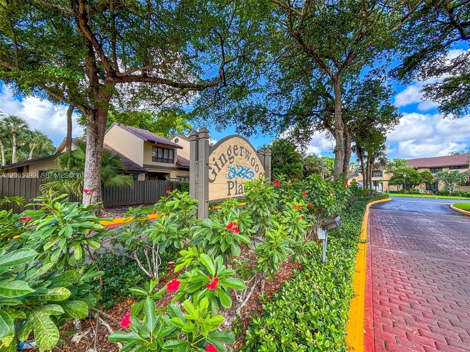 8703 Cleary Blvd, Plantation FL 33324