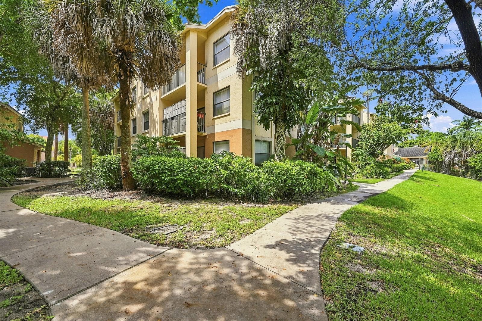 9999 SUMMERBREEZE Drive # 417, Sunrise FL 33322 photo 2