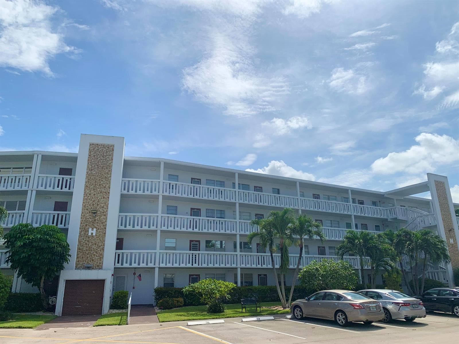 1040 NEWPORT H # 1040, Deerfield Beach FL 33442 photo 4
