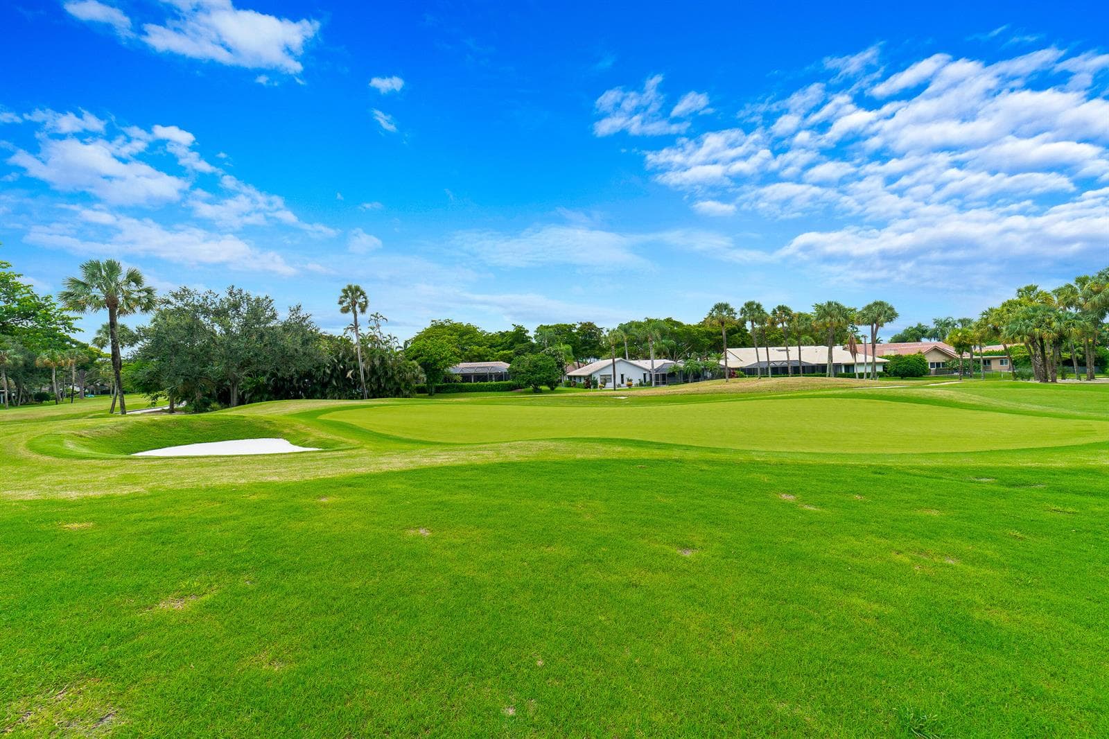 219 Wildwood Circle, Deerfield Beach FL 33442 photo 4