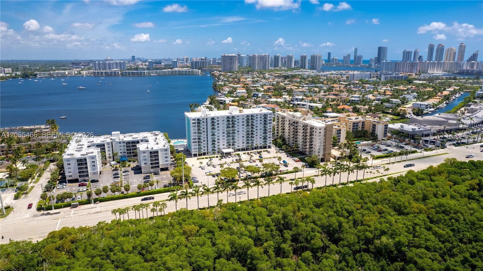 2841 NE 163rd St # 1002, North Miami Beach FL 33160 photo 4