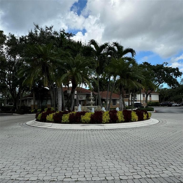 712 NW 92nd Avenue, Plantation FL 33324 photo 2