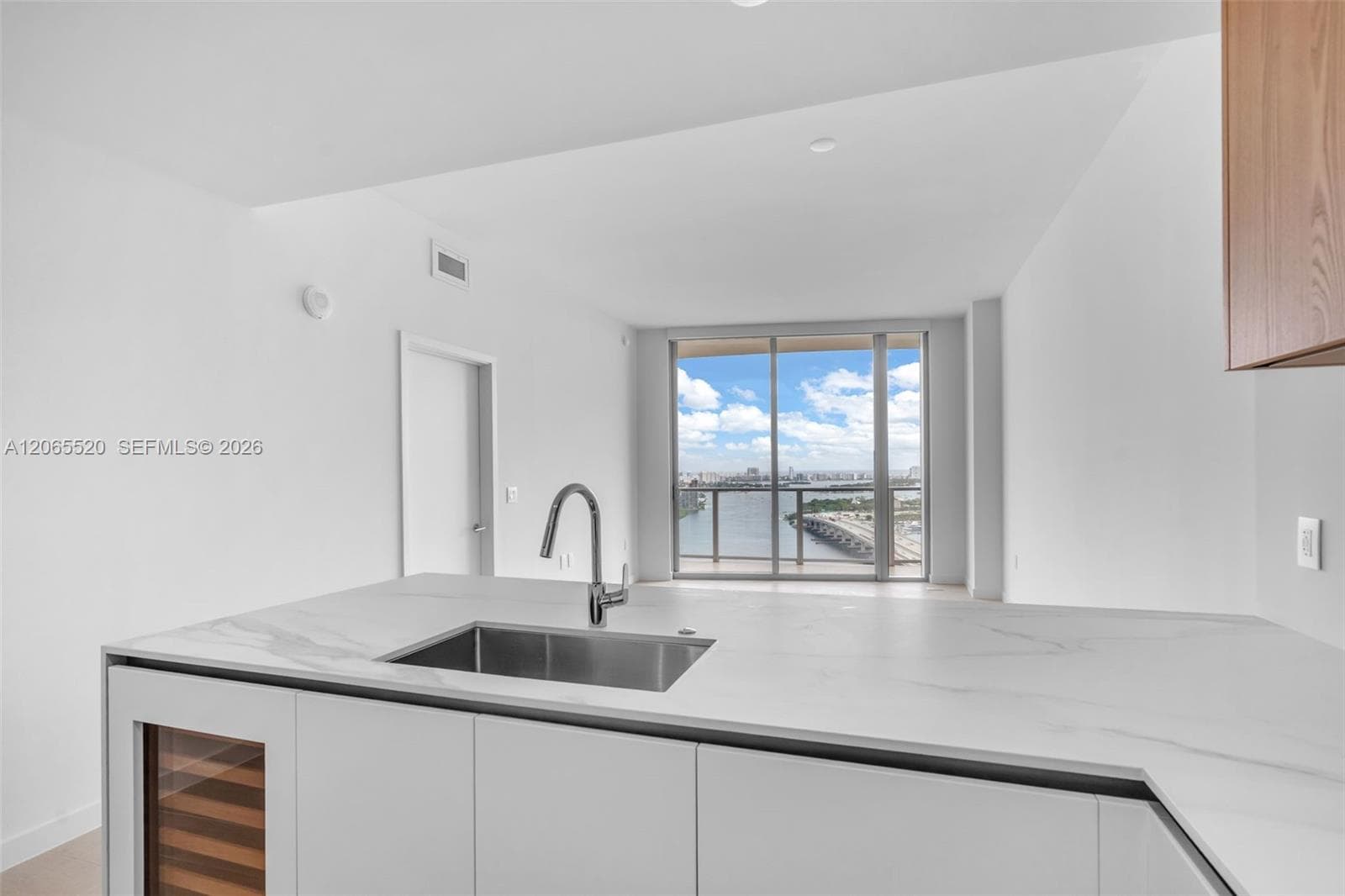 1400 Biscayne Blvd # 2905, Miami FL 33132 photo 5
