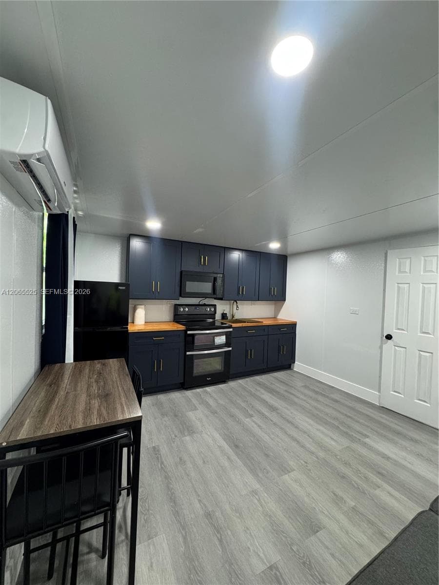 2461 NW 14th St # 2, Fort Lauderdale FL 33311 photo 4