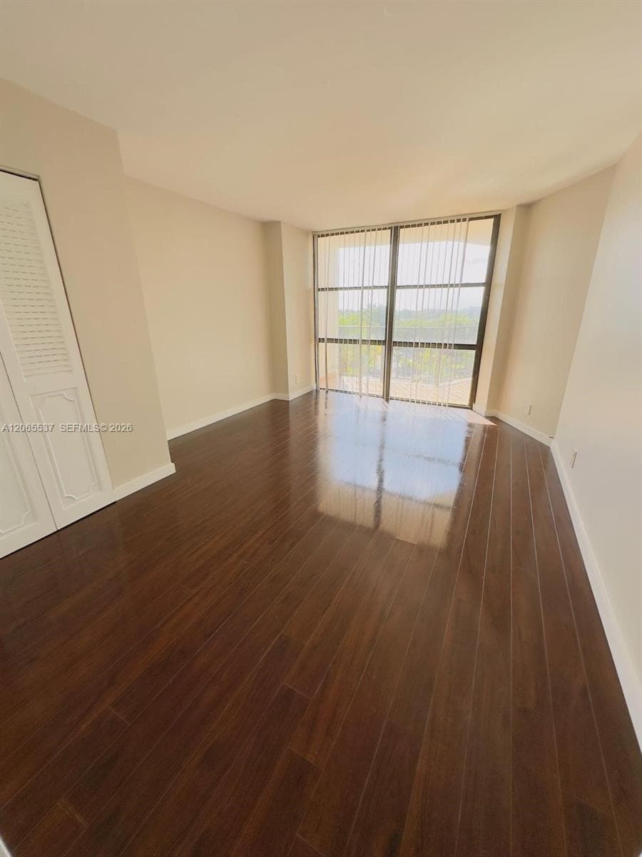 800 Parkview Dr # 611, Hallandale Beach FL 33009 photo 4