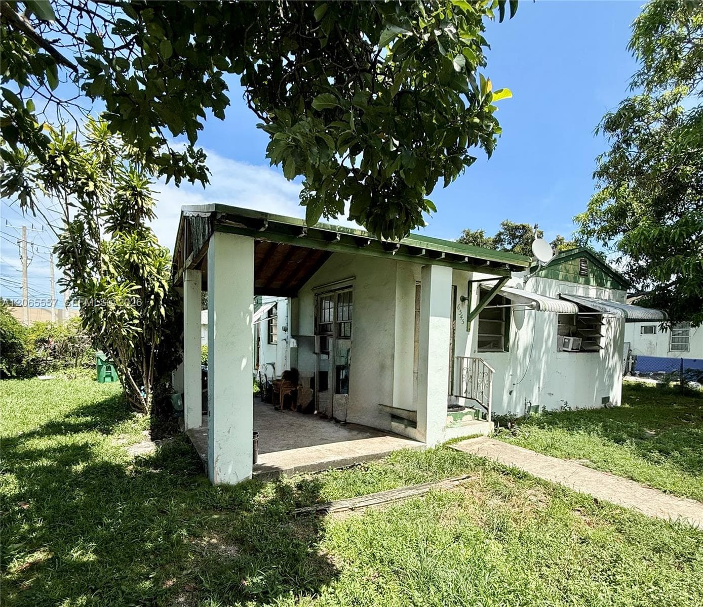 6545 NW 6th Ave, Miami FL 33150 photo 2