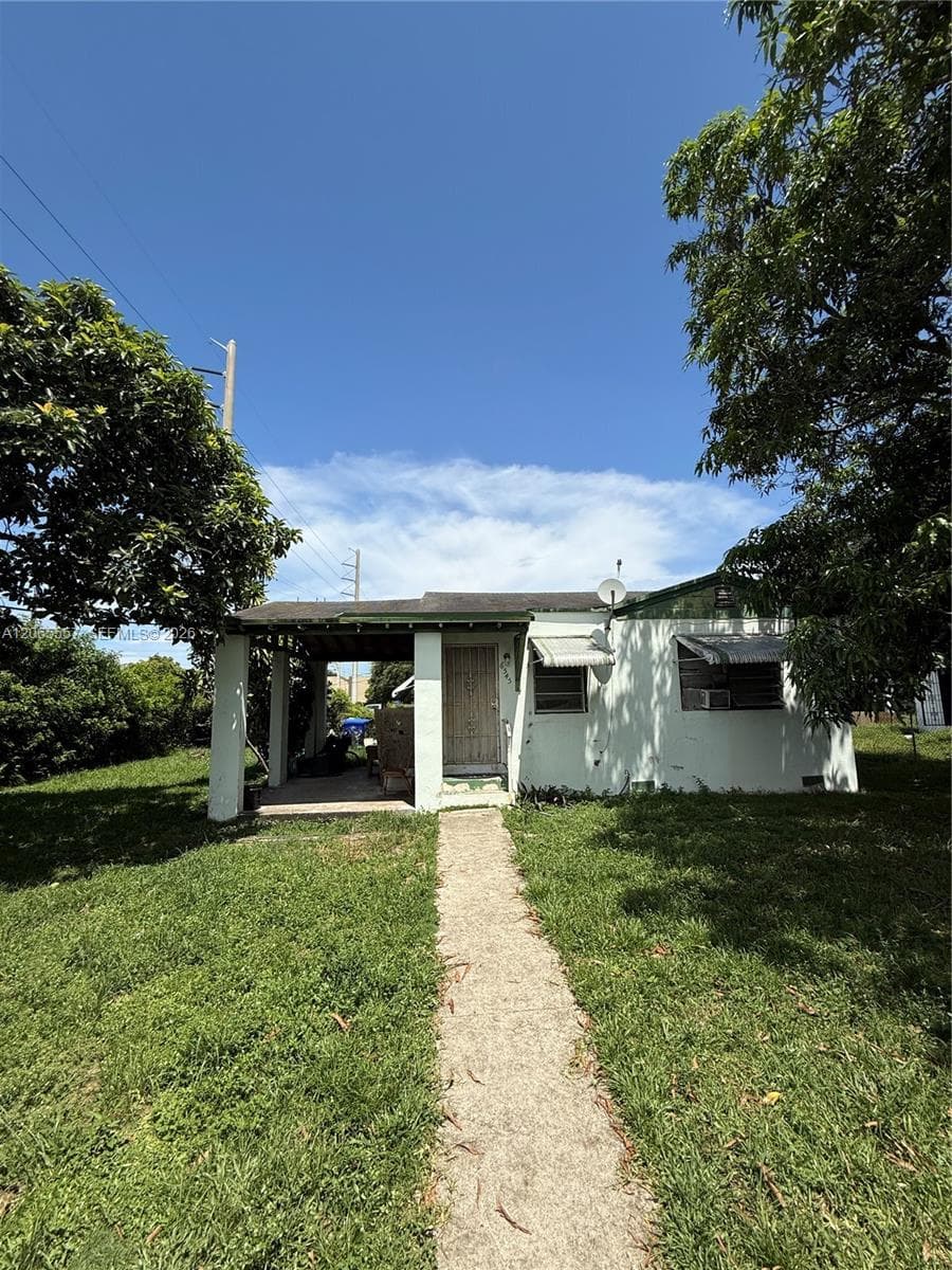 6545 NW 6th Ave, Miami FL 33150