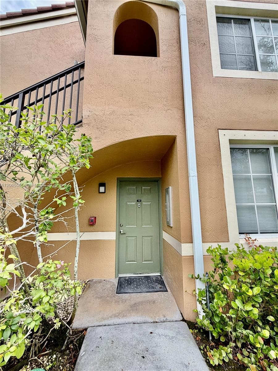 8010 N Nob Hill Rd # 102, Tamarac FL 33321 photo 3