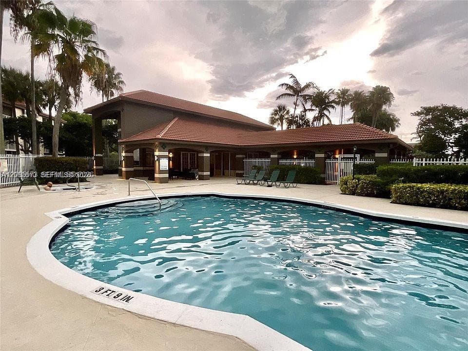 460 S Park Rd # 108, Hollywood FL 33021 photo 2