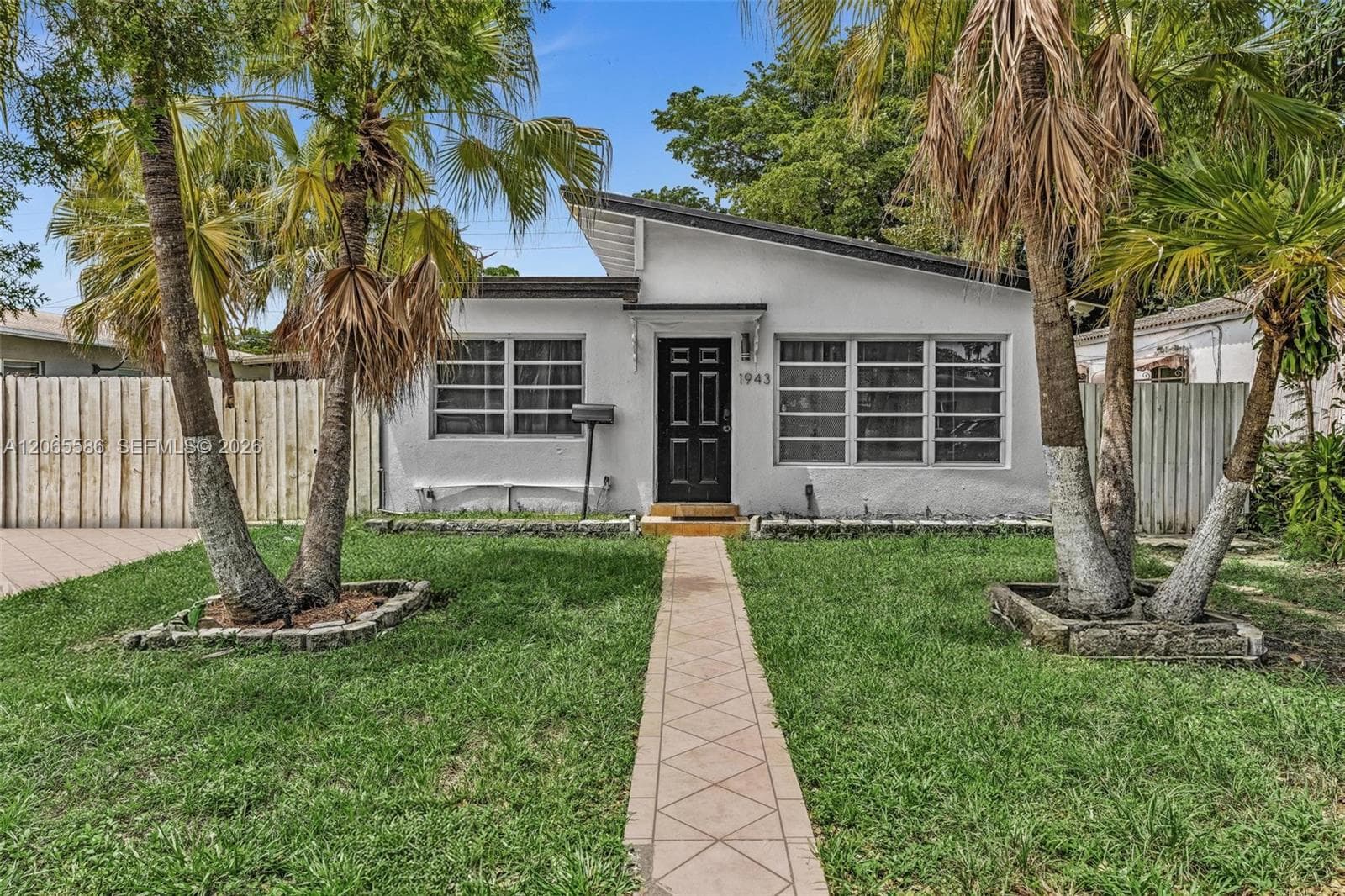 1943 Rodman St, Hollywood FL 33020 photo 2