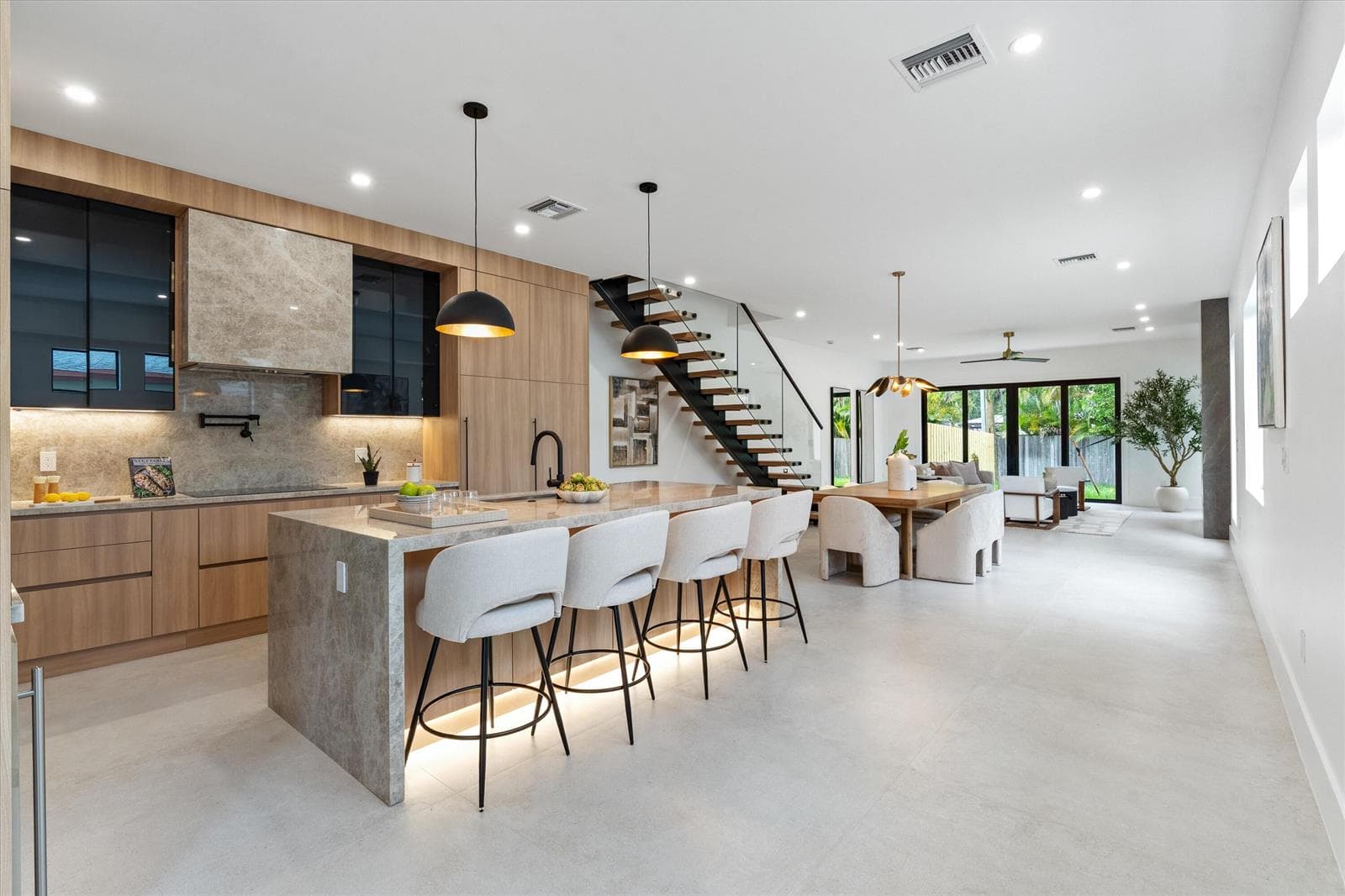 1133 NE 12th Avenue, Fort Lauderdale FL 33304