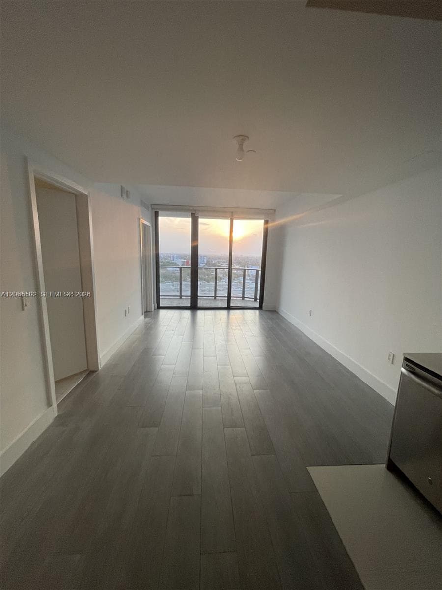121 NE 34th St # 1810, Miami, FL 33137 photo 3
