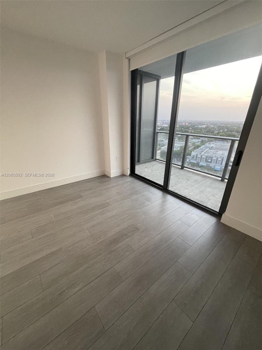 121 NE 34th St # 1810, Miami, FL 33137 photo 5