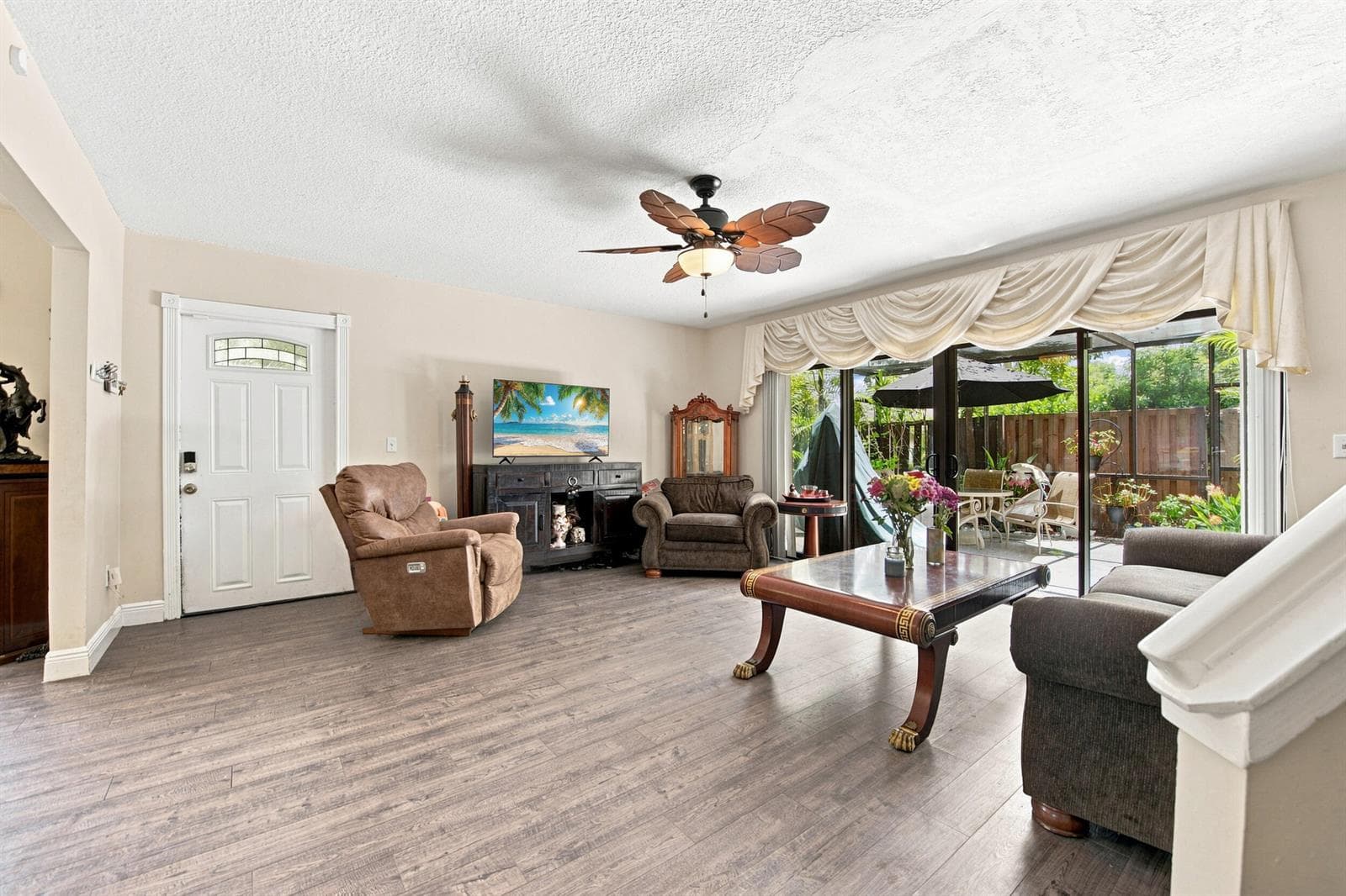 126 WEYBRIDGE Circle # B, Royal Palm Beach FL 33411 photo 4