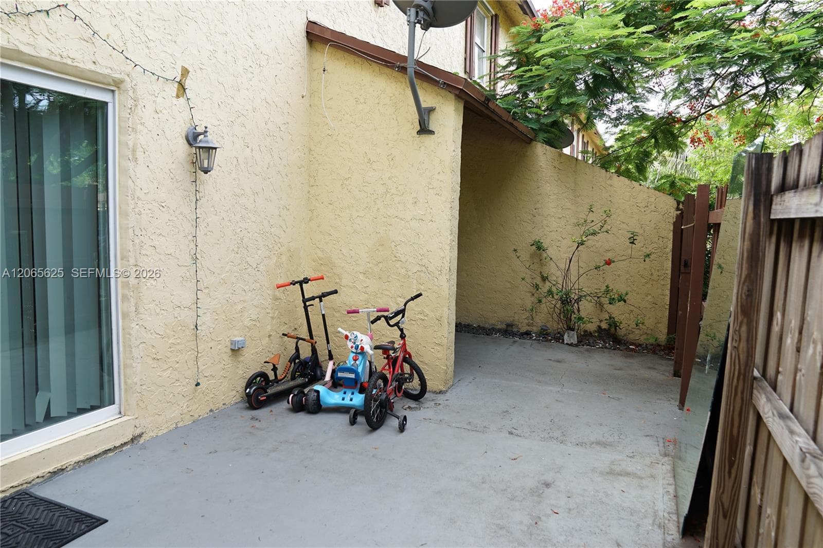 4332 NW 3rd Terrace, Deerfield Beach FL 33064 photo 3
