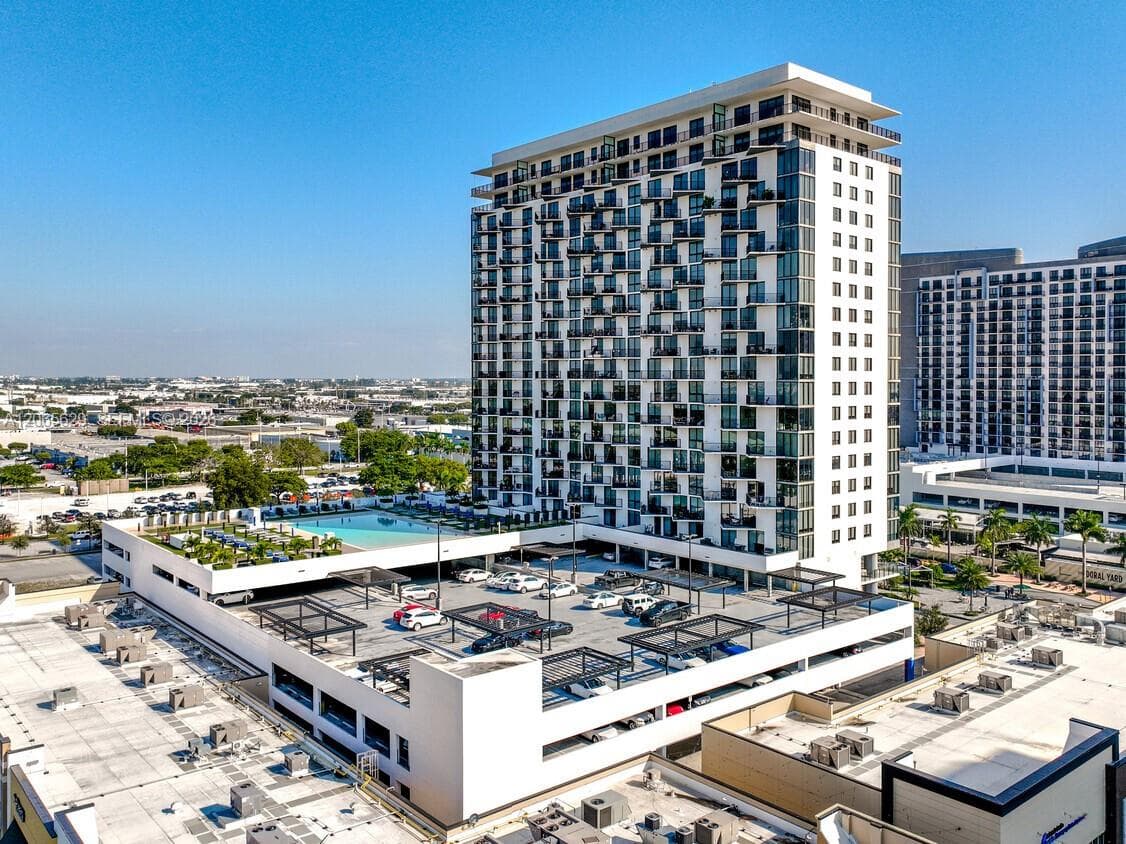 5300 Paseo Blvd # 1807, Doral FL 33166 photo 2