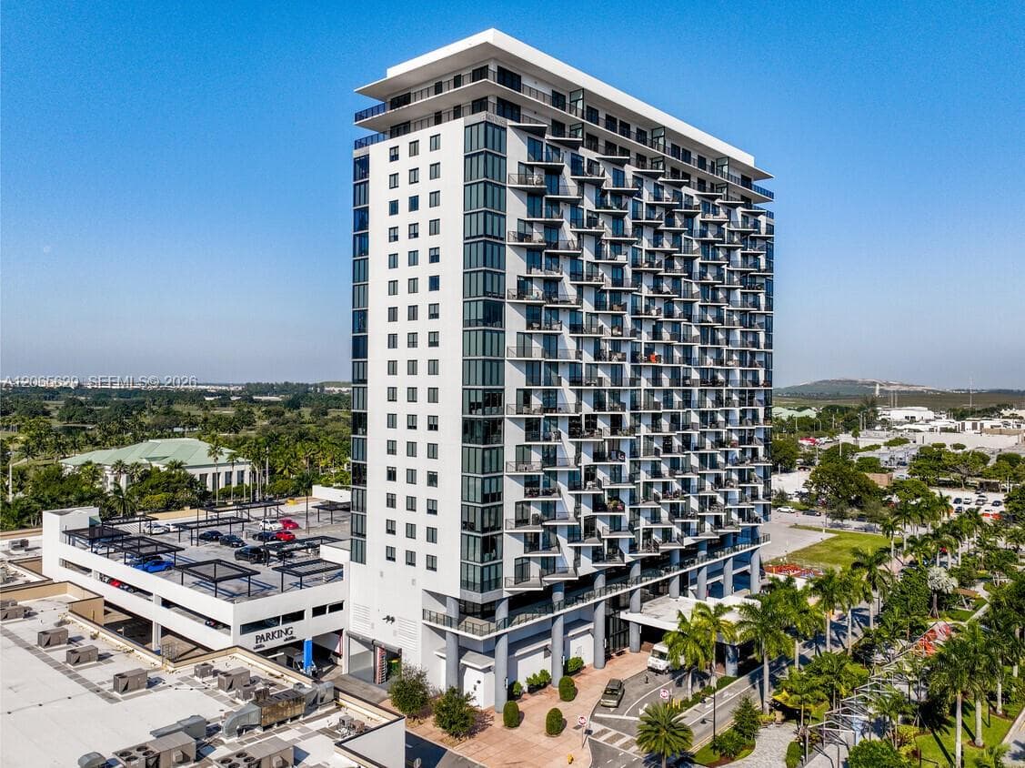 5300 Paseo Blvd # 1807, Doral FL 33166