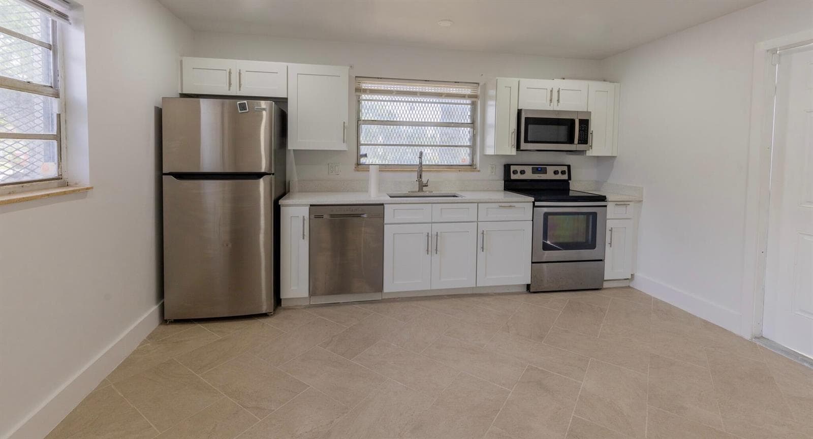 2921 NW 11th Street # East Unit, Fort Lauderdale FL 33311 photo 3