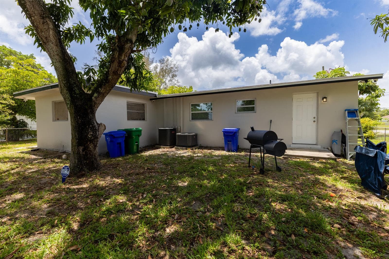 2921 NW 11th Street # West Unit, Fort Lauderdale FL 33311 photo 2