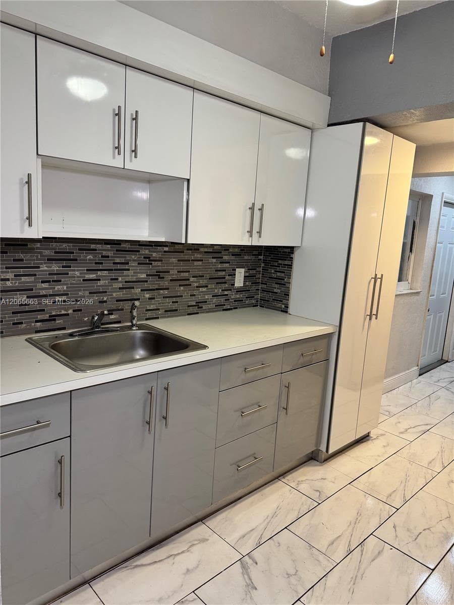 350 NW 58th Ave, Miami FL 33126 photo 2