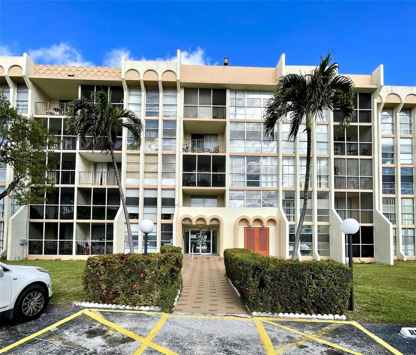 801 THREE ISLANDS Boulevard # 214, Hallandale Beach FL 33009