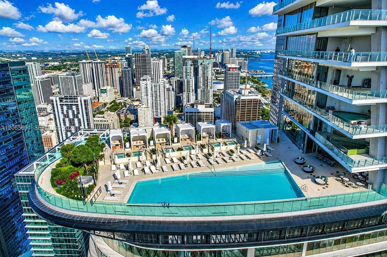 300 Biscayne Boulevard Way # 4201E, Miami FL 33131 photo 3